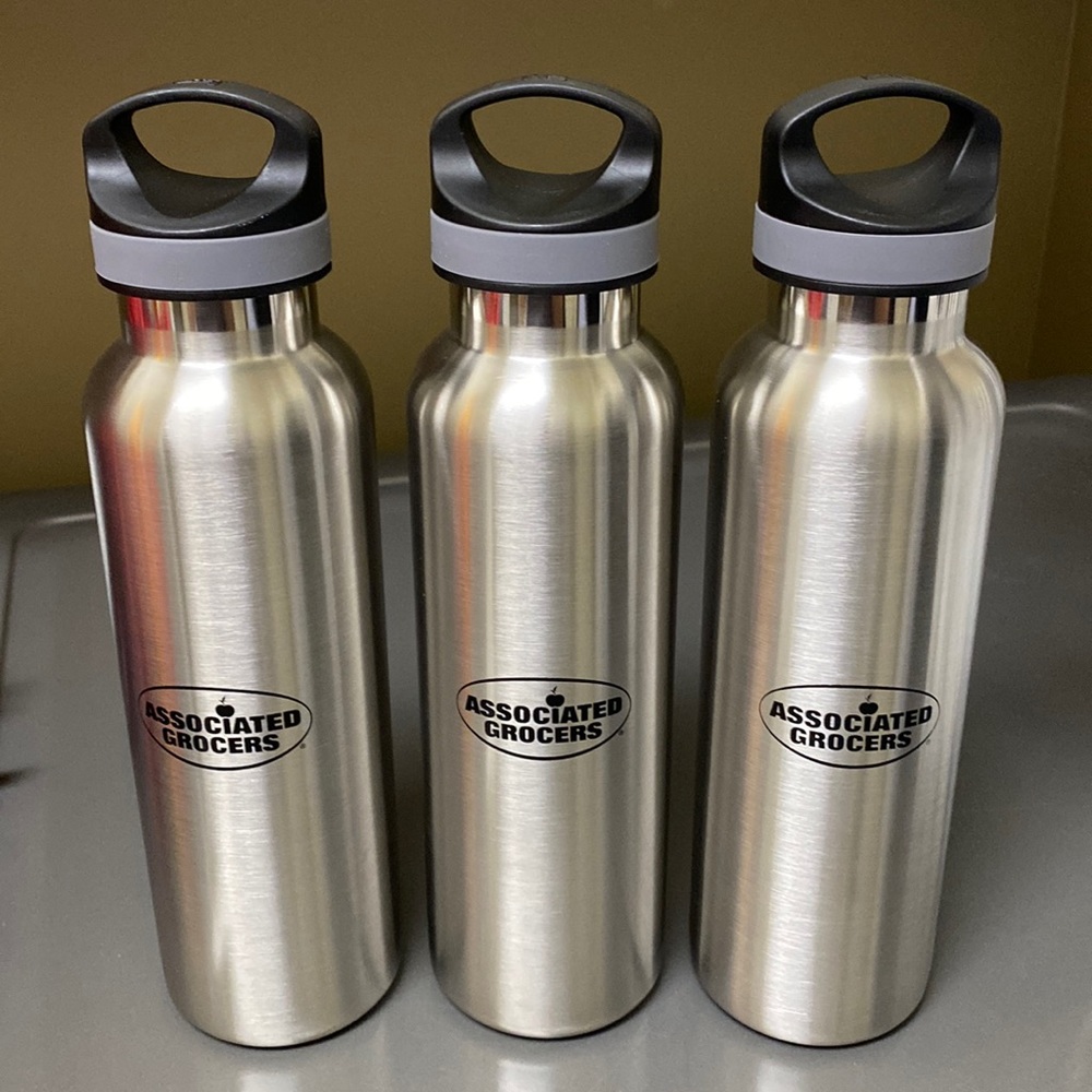 Insulated sports bottle